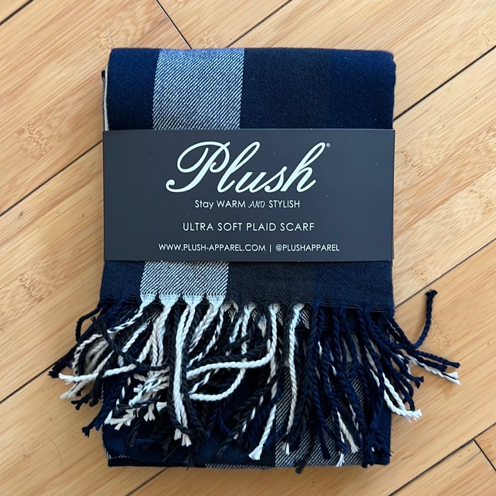 Brand new plaid scarf